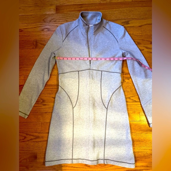 💗💕Athleta Grey Knit Quarter zip LS SLIMMING Sports Knit Fitted Mini Dress S💗💕 - Picture 7 of 8